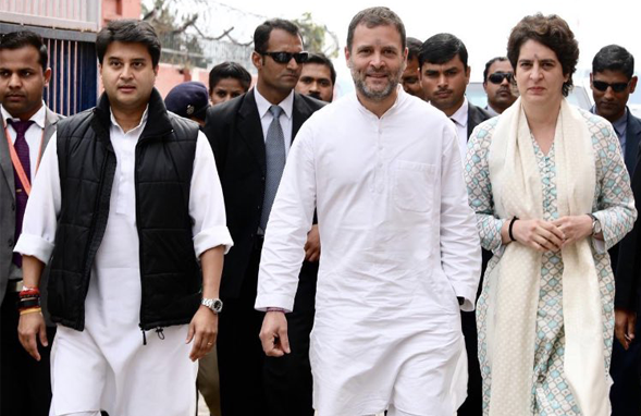 Congress General Secretary In-charge West, Jyotiradita Scindia (Left); Congress President, Rahul Gandhi (Centre); and Congress General Secretary In-Charge East, Priyanka Gandhi (Right); The holds a roadshow in Lucknow.