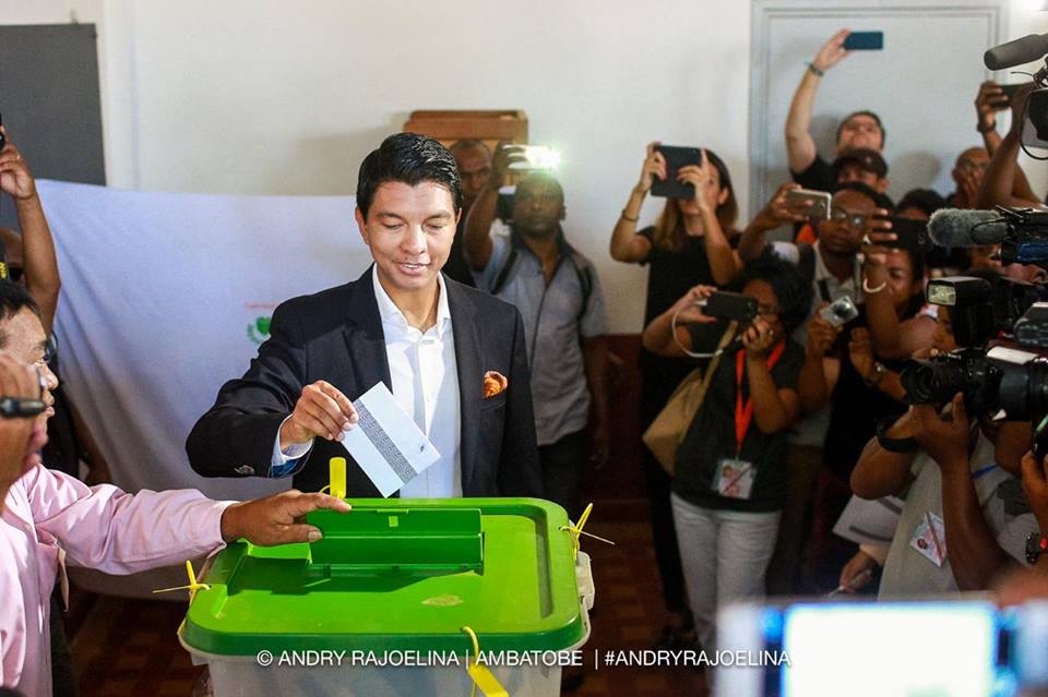 Andry Rajoelina casts his vote, 2018